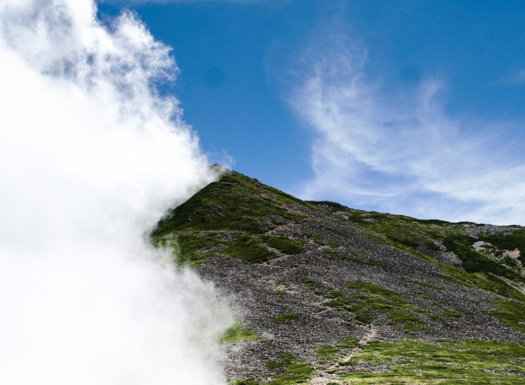 夏の常念山脈縦走登山