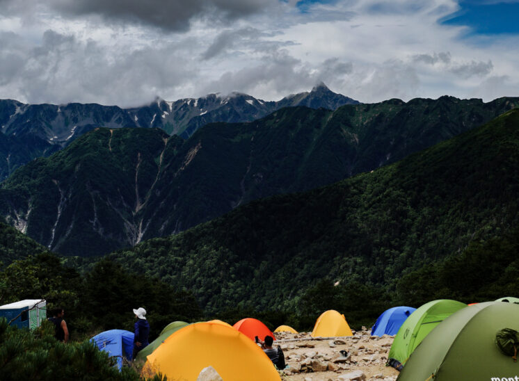 夏の常念山脈縦走登山