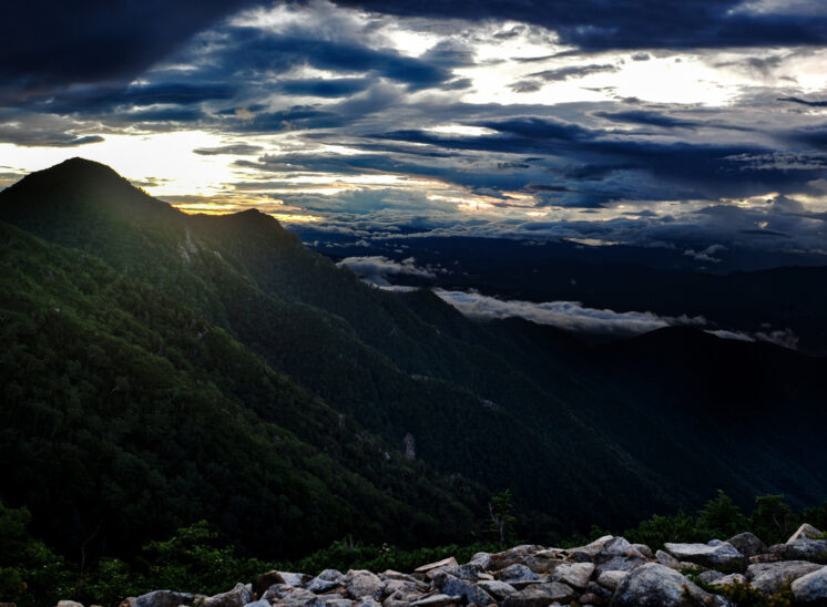 夏の常念山脈縦走登山