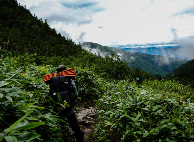 夏の常念山脈縦走登山